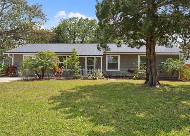 Property at 275 Boulevard Des Pins, St Augustine, FL 32080, 3 beds, 2 baths