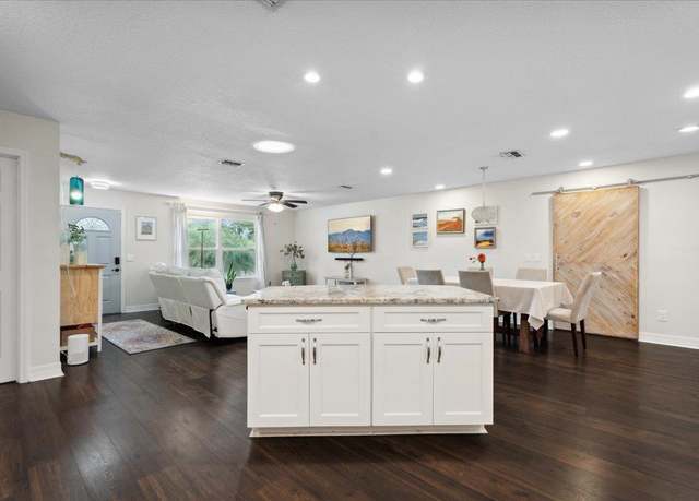 Property at 275 Boulevard Des Pins, St Augustine, FL 32080, 3 beds, 2 baths