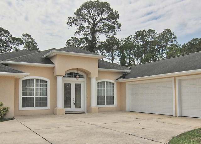 Property at 30 Fortress Pl, Palm Coast, FL 32137, 3 beds, 2.5 baths