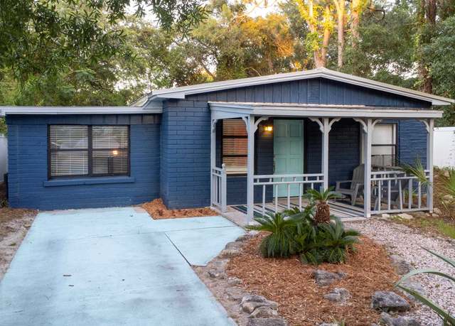 Property at 6 Fancher Ct, St Augustine, FL 32080, 3 beds, 1 bath