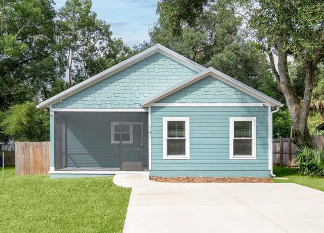 Property at 141 Webb St, St Augustine, FL 32084, 3 beds, 2 baths