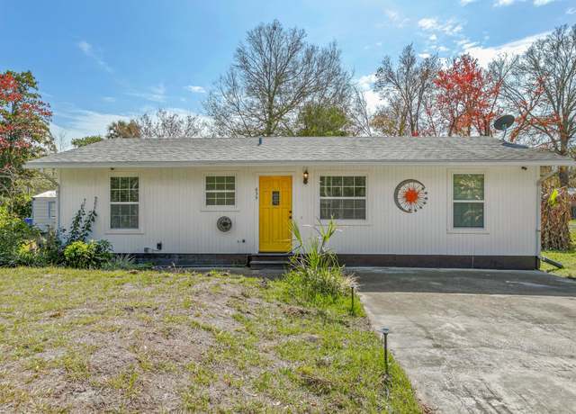 Property at 635 Josiah St, St Augustine, FL 32084, 3 beds, 2 baths