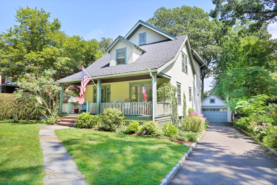 4 Chestnut St Cos Cob Ct 06807 Realtor Com