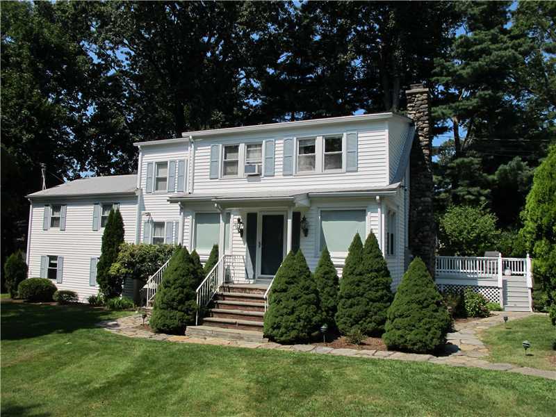 17 Stuart Dr, Old Greenwich, CT 06870 | MLS# 83250 | Redfin