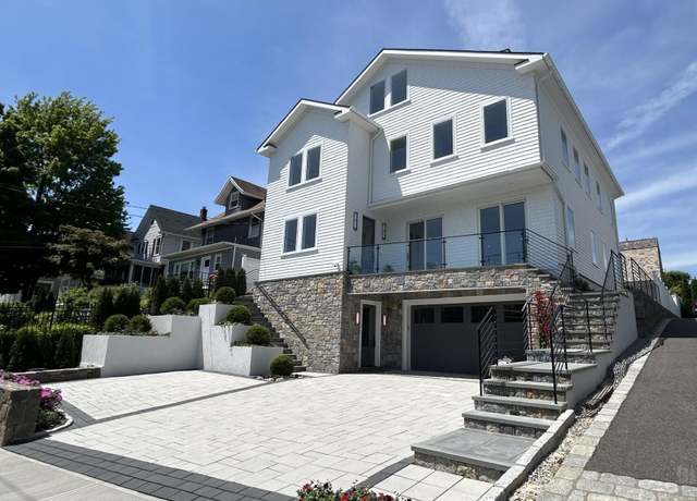 Property at 151 E Elm St, Greenwich, CT 06830, 5 beds, 6 baths