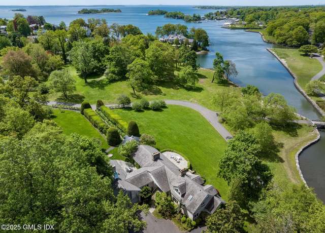 Property at 33 Meadow Wood Dr, Greenwich, CT 06830, 6 beds, 5.5 baths