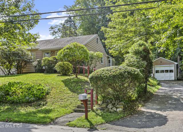 Property at 25 Circle Dr, Greenwich, CT 06830, 2 beds, 1 bath