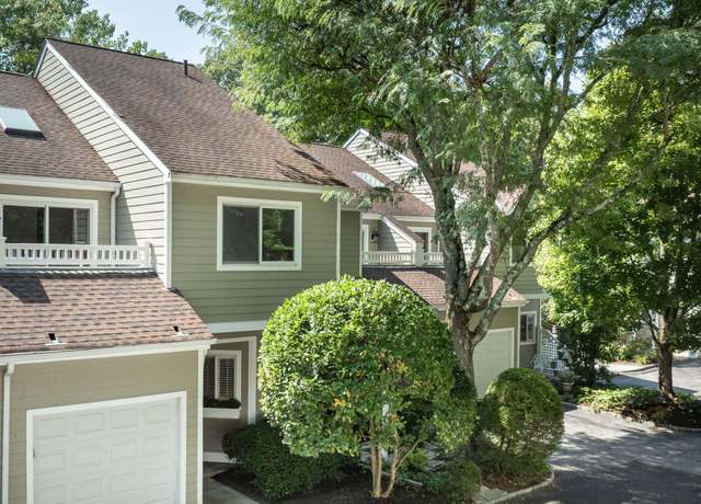 Property at 333 Palmer Hill Rd Unit 2B, Riverside, CT 06878, 2 beds, 2.5 baths