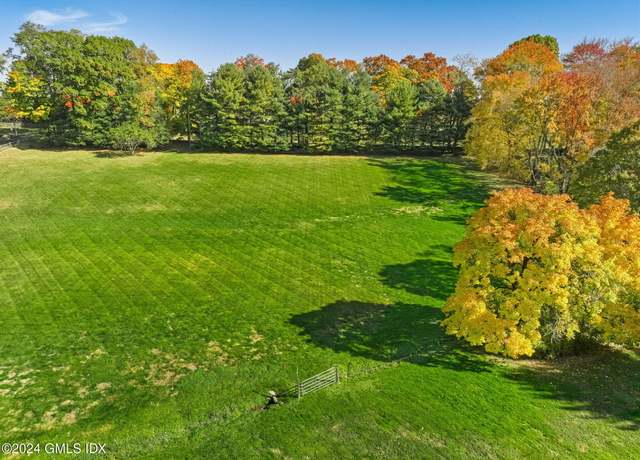 Property at 528 Round Hill Rd, Greenwich, CT 06831