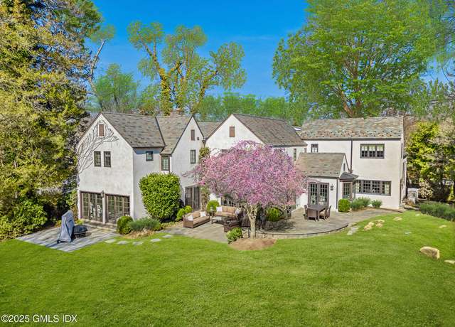 Property at 5 Spring St, Riverside, CT 06878, 6 beds, 6 baths