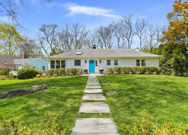 Property at 8 Somerset Ln, Riverside, CT 06878, 3 beds, 2 baths