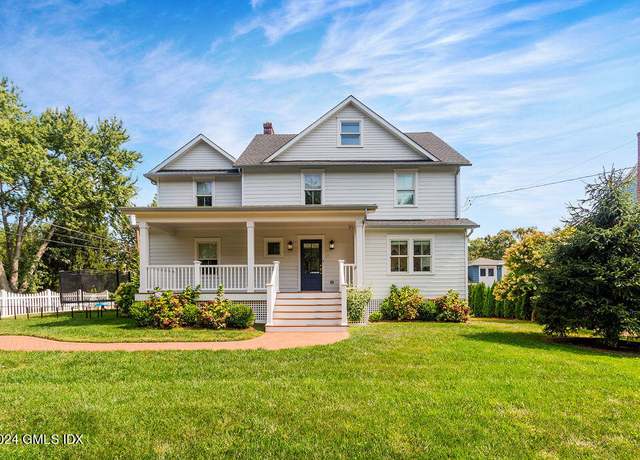 Property at 39 Riverside Ave, Riverside, CT 06878, 5 beds, 4.5 baths