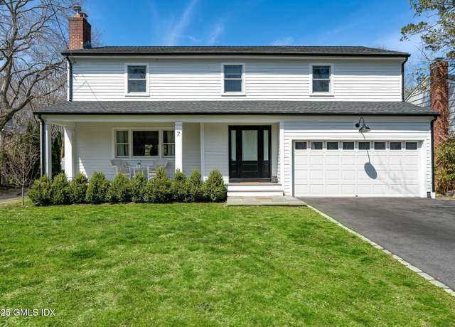Property at 7 Griffith Rd, Riverside, CT 06878, 4 beds, 3.5 baths