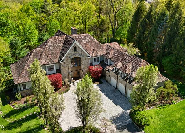 Property at 8 Chieftans Rd, Greenwich, CT 06831, 5 beds, 8.5 baths