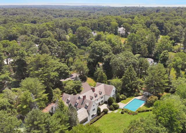 Property at 558 Lake Ave, Greenwich, CT 06830, 7 beds, 8.5 baths