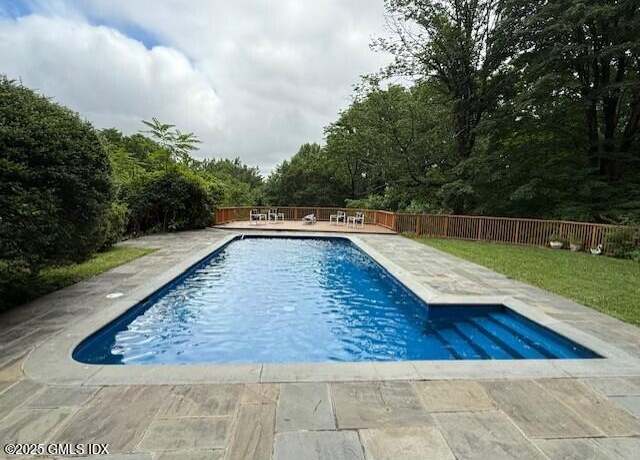 Property at 5 Whitney Dr, Greenwich, CT 06831, 4 beds, 4.5 baths