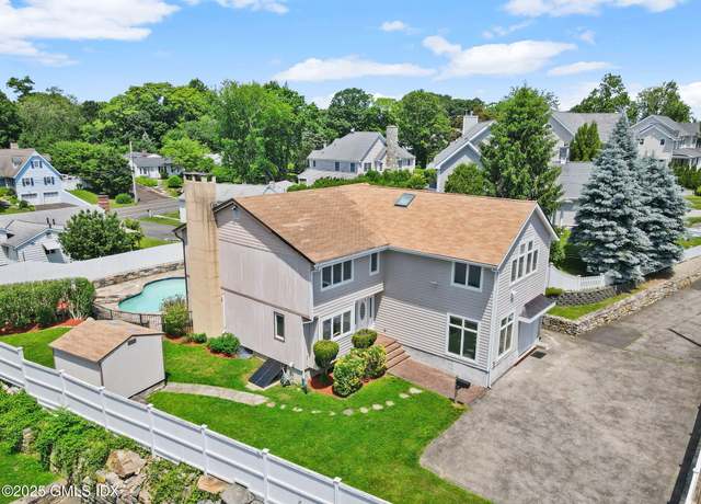 Property at 16 Elizabeth Ln, Riverside, CT 06878, 4 beds, 5 baths
