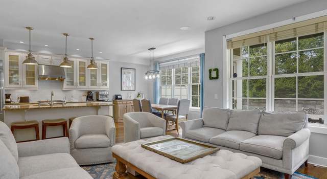Photo of 77 Havemeyer Ln #53, Stamford, CT 06902