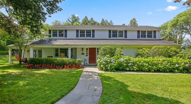 Photo of 16 Split Timber Pl, Riverside, CT 06878
