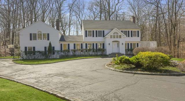 Photo of 10 Nutmeg Dr, Greenwich, CT 06831
