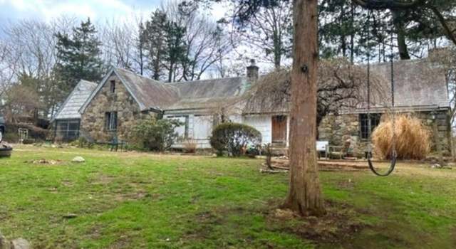 Photo of 27 Richmond Dr, Old Greenwich, CT 06870