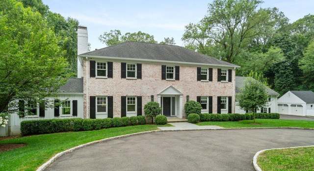 Photo of 12 Winding Ln, Greenwich, CT 06831