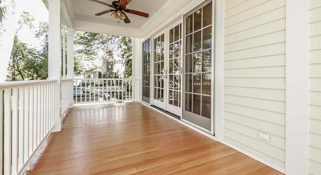 Photo of 10 Heusted Dr, Old Greenwich, CT 06870