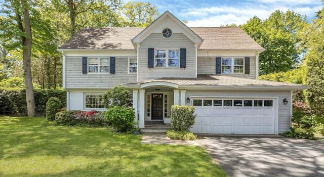 Photo of 4 Bramble Ln, Riverside, CT 06878