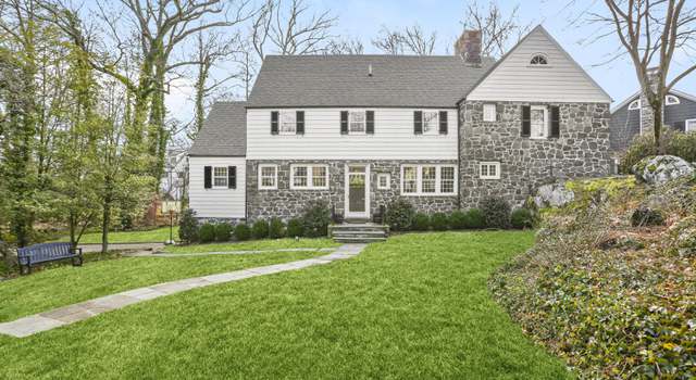 Photo of 2 Spring Rd, Greenwich, CT 06830