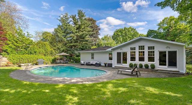 Photo of 76 Riverside Ave, Riverside, CT 06878