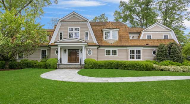 Photo of 86 Winthrop Dr, Riverside, CT 06878