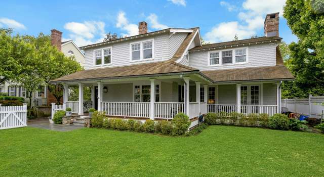 Photo of 14 Edgewater Dr, Old Greenwich, CT 06870
