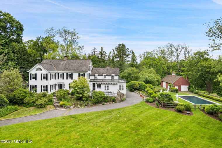 Photo of 331 Round Hill Rd Greenwich, CT 06831