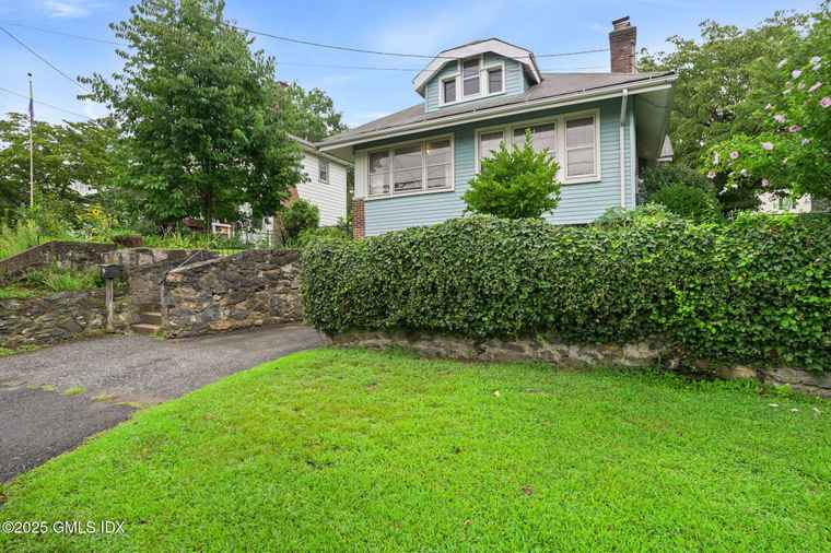 Photo of 107 Pemberwick Rd Greenwich, CT 06831