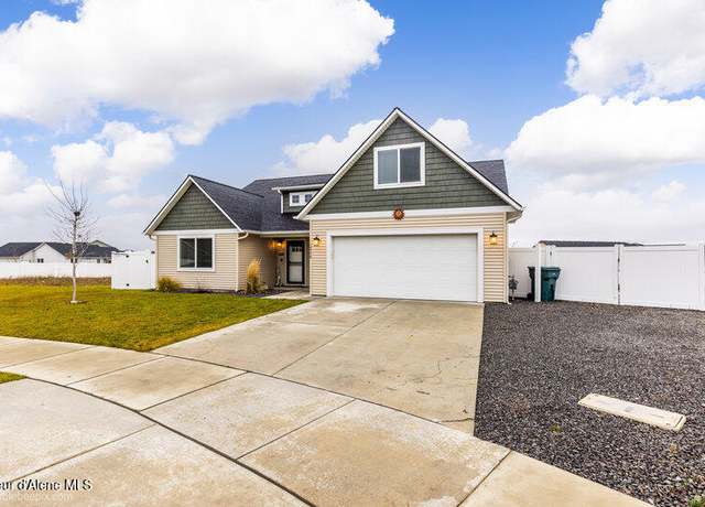 Property at 12175 Gipper Loop, Rathdrum, ID 83858, 4 beds, 2 baths