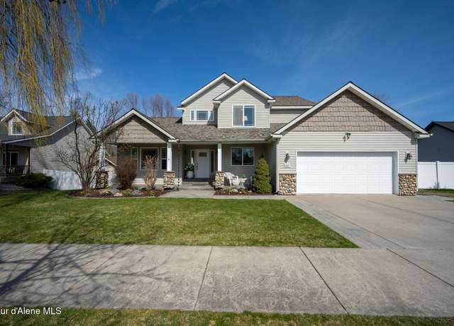 Property at 687 E Round UP Cir, Hayden, ID 83835, 5 beds, 4 baths