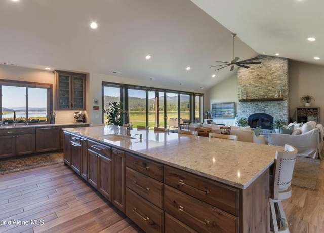 Property at 122 Sabrea Shores Rd, Sagle, ID 83860, 5 beds, 4 baths