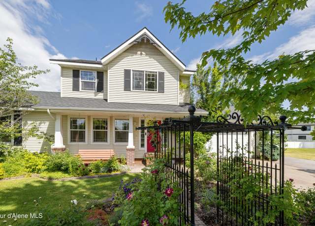 Property at 7260 N Courcelles Pkwy, Coeur D'alene, ID 83815, 3 beds, 2.5 baths