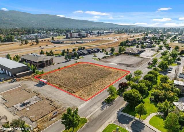 Property at 634 N Calgary Ct, Post Falls, ID 83854
