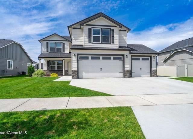 Property at 3921 N Lynn St, Post Falls, ID 83854, 4 beds, 3 baths