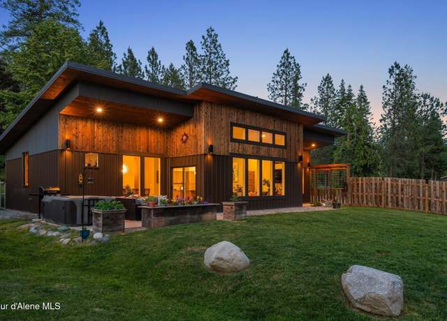 Property at 55 Sunray Dr, Hope, ID 83836, 3 beds, 2 baths