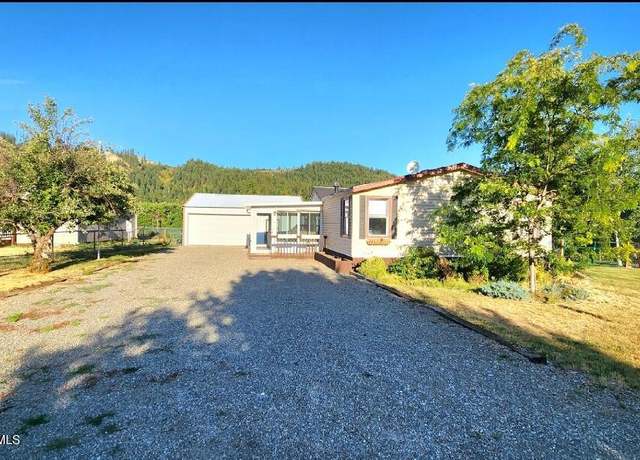 Property at 77 Garden Way, St. Maries, ID 83861, 3 beds, 2 baths
