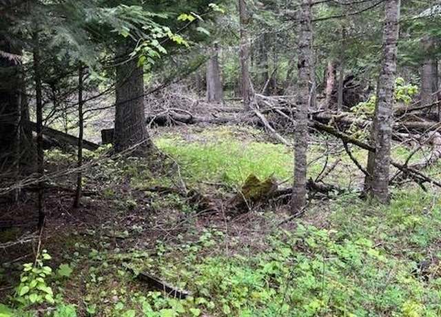 Property at 318 Lakeview Dr, Bayview, ID 83803