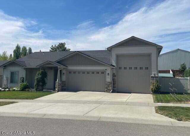 Property at 3191 N Sherwood Dr, Coeur D'alene, ID 83815, 3 beds, 2 baths