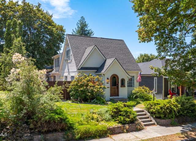 Property at 114 E Foster Ave, Coeur D'alene, ID 83814, 4 beds, 2 baths