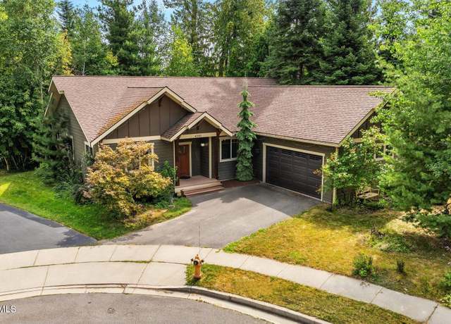 Property at 4310 Burns Ct, Sandpoint, ID 83864, 4 beds, 2 baths