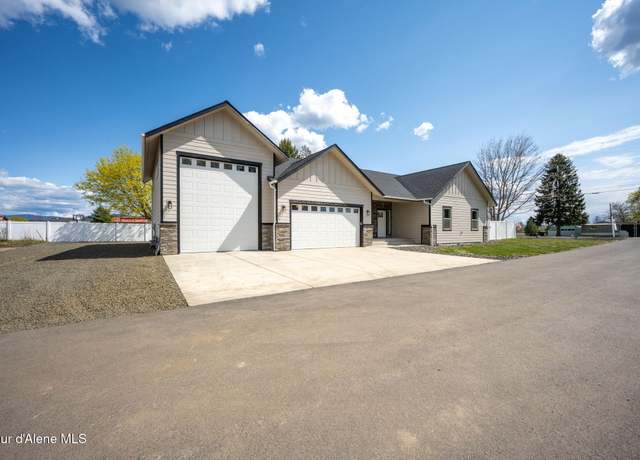 Property at 1225 W Orchard Ave, Hayden, ID 83835, 4 beds, 2.5 baths
