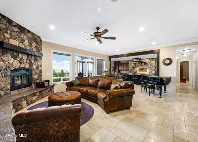 Property at 5969 W Highland Dr, Coeur D'alene, ID 83814, 5 beds, 4.5 baths