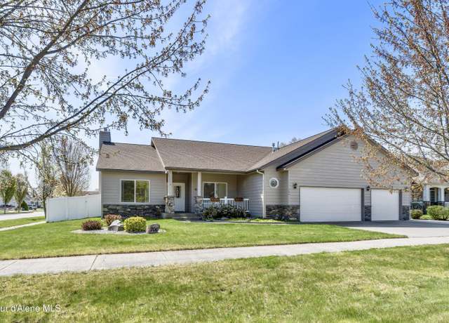 Property at 706 E Round Up Cir, Hayden, ID 83835, 3 beds, 2 baths