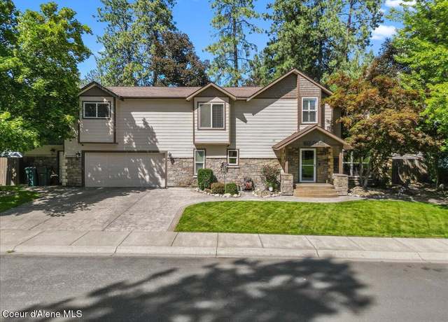 Property at 3271 E Mountain View Dr, Post Falls, ID 83854, 4 beds, 2.5 baths